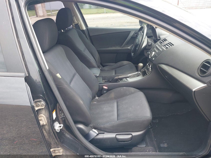 2010 Mazda 3 VIN JM1BL1SG2A1166824 IAAI salvage auction — SIDE, Salvage (Ohio), sold $25 on 2026-07-27 (photo 5)