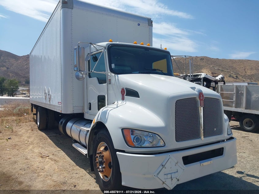 2014 Kenworth Construction VIN 2NKHHM7X8EM409149 — IAAI salvage auction photo