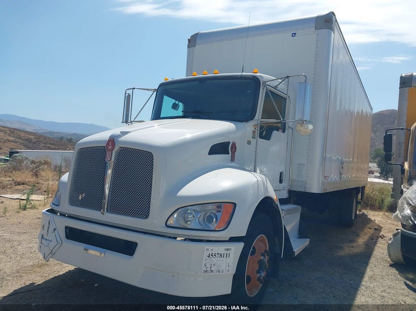 2014 Kenworth Construction VIN 2NKHHM7X8EM409149 IAAI salvage auction — SIDE, Wait Title, sold $8,250 on 2026-09-29 (photo 2)