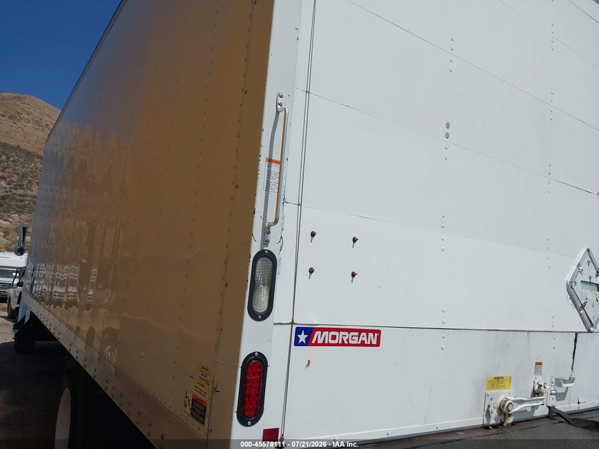 2014 Kenworth Construction VIN 2NKHHM7X8EM409149 IAAI salvage auction — SIDE, Wait Title, sold $8,250 on 2026-09-29 (photo 3)
