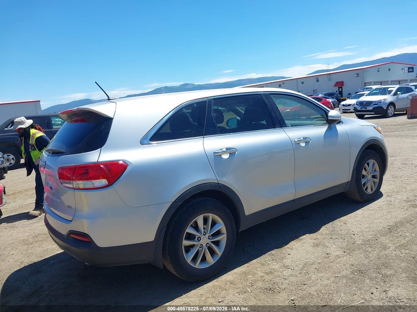 2016 Kia Sorento VIN 5XYPG4A31GG002404 IAAI salvage auction — NORMAL WEAR, Clear (Idaho), sold $575 on 2026-07-28 (photo 4)