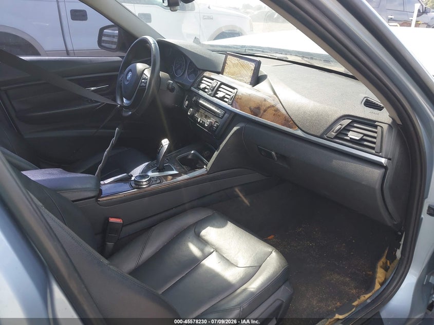 2014 BMW 3 series VIN WBA3A5C57EP600444 IAAI salvage auction — NORMAL WEAR, Repossession Paperwork (Georgia), sold $350 on 2026-08-10 (photo 5)