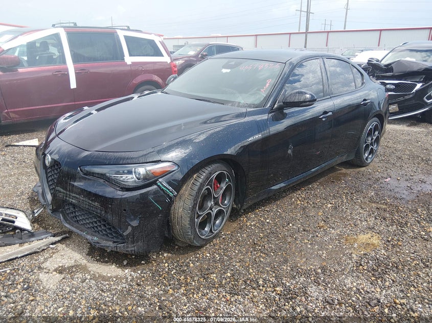 2022 Alfa romeo Giulia VIN ZARFAMBN8N7662923 IAAI salvage auction — FRONT END, Salvage Title, sold $10,100 on 2026-08-19 (photo 2)