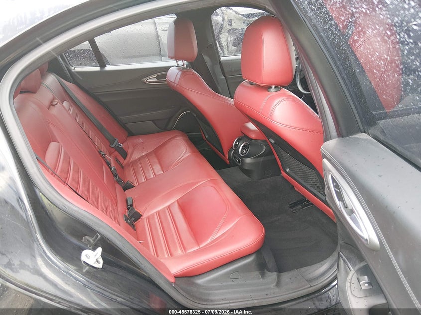2022 Alfa romeo Giulia VIN ZARFAMBN8N7662923 IAAI salvage auction — FRONT END, Salvage Title, sold $10,100 on 2026-08-19 (photo 8)