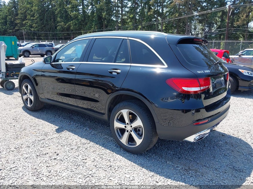 2016 Mercedes-benz Glc VIN WDC0G4KBXGF061519 IAAI salvage auction — RIGHT FRONT, Salvage Title, sold $5,800 on 2026-08-09 (photo 3)