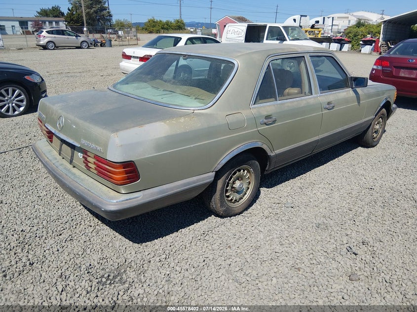 1982 Mercedes-benz 300 VIN WDBCB20A4CB016351 IAAI salvage auction — NORMAL WEAR, Clear - Public Restricted (Oregon), sold $125 on 2026-07-20 (photo 4)