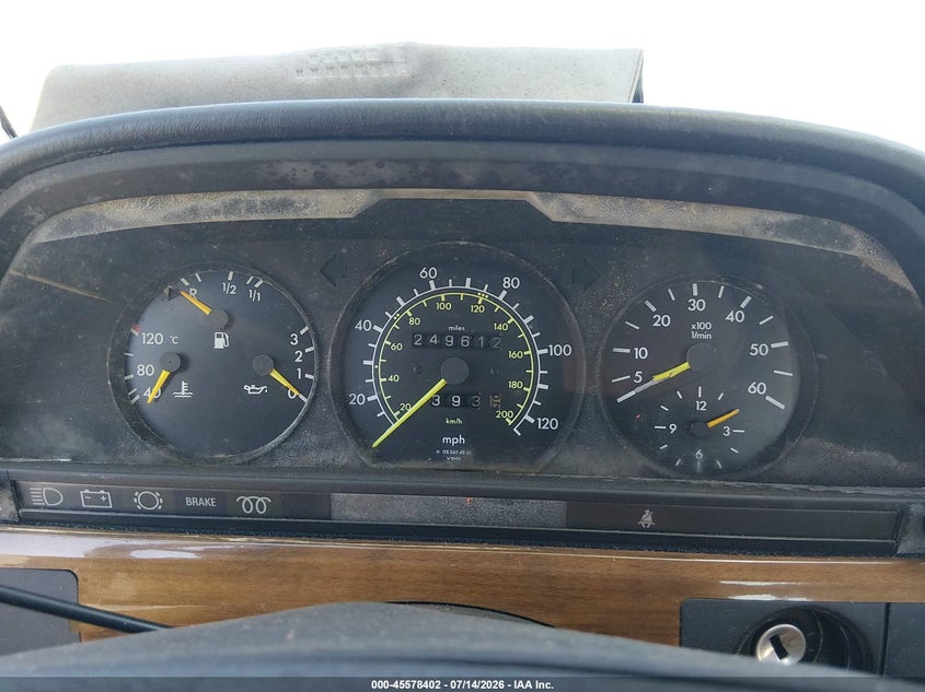 1982 Mercedes-benz 300 VIN WDBCB20A4CB016351 IAAI salvage auction — NORMAL WEAR, Clear - Public Restricted (Oregon), sold $125 on 2026-07-20 (photo 7)