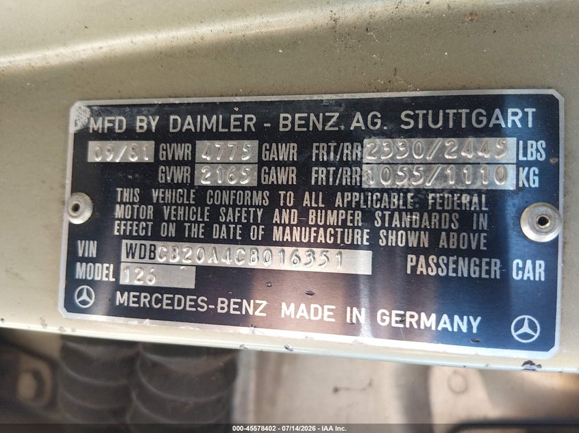 1982 Mercedes-benz 300 VIN WDBCB20A4CB016351 IAAI salvage auction — NORMAL WEAR, Clear - Public Restricted (Oregon), sold $125 on 2026-07-20 (photo 9)