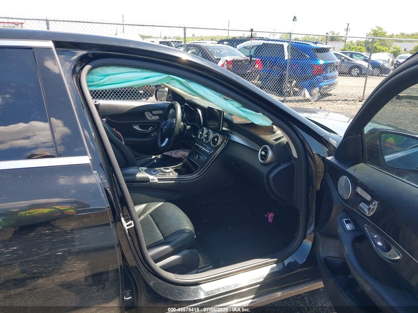 2017 Mercedes-benz C class VIN 55SWF4KB2HU199529 IAAI salvage auction — NORMAL WEAR, Clear (New Jersey), sold $1,800 on 2026-07-20 (photo 5)