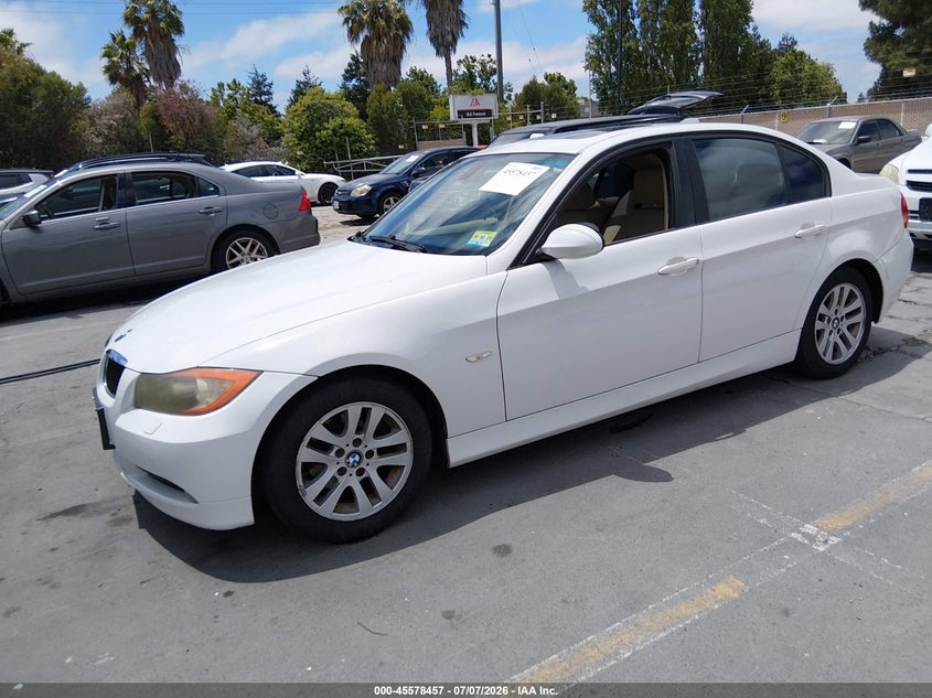 2007 BMW 3 series VIN WBAVC93537KX52280 IAAI salvage auction — NORMAL WEAR, Clear (Florida), sold $400 on 2026-07-20 (photo 2)