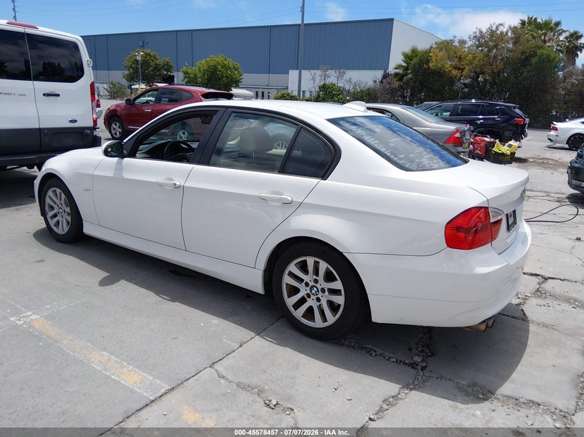 2007 BMW 3 series VIN WBAVC93537KX52280 IAAI salvage auction — NORMAL WEAR, Clear (Florida), sold $400 on 2026-07-20 (photo 3)