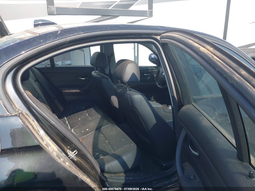 2011 BMW 3 series VIN WBAPH7C56BA801808 IAAI salvage auction — NORMAL WEAR, Original (Texas), sold $275 on 2026-07-28 (photo 8)