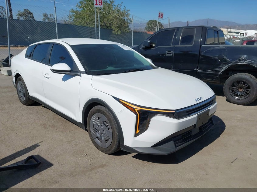 2025 Kia K4 VIN 3KPFT4DE8SE145585 IAAI salvage auction — REAR END, Salvage Title, sold $9,100 on 2026-07-29 (photo 1)