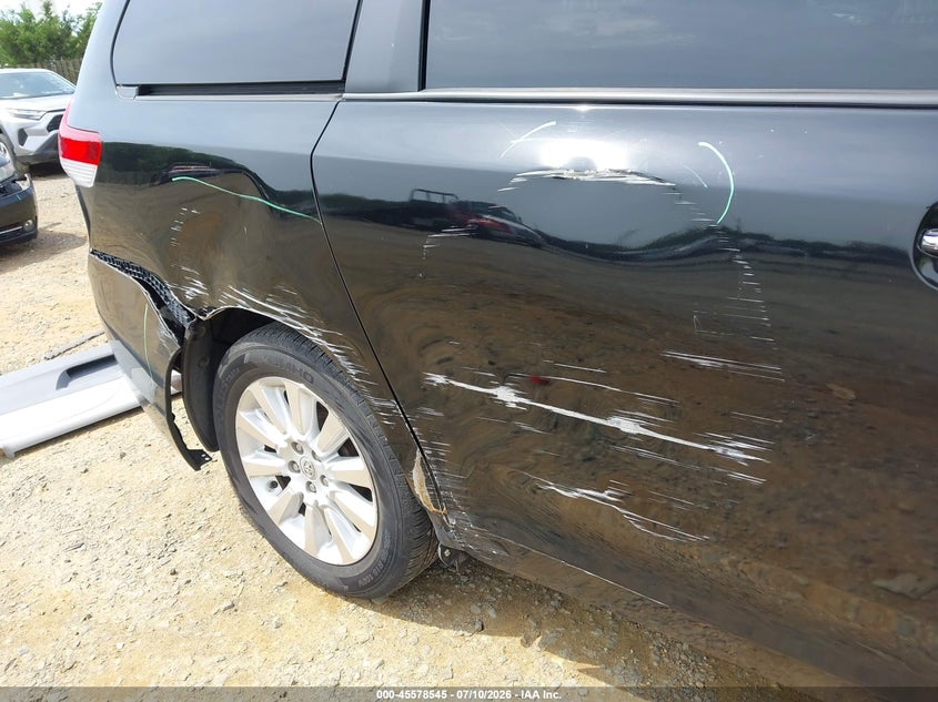 2013 Toyota Sienna VIN 5TDDK3DC8DS065053 IAAI salvage auction — SIDE, Salvage (Virginia), sold $2,600 on 2026-07-17 (photo 6)