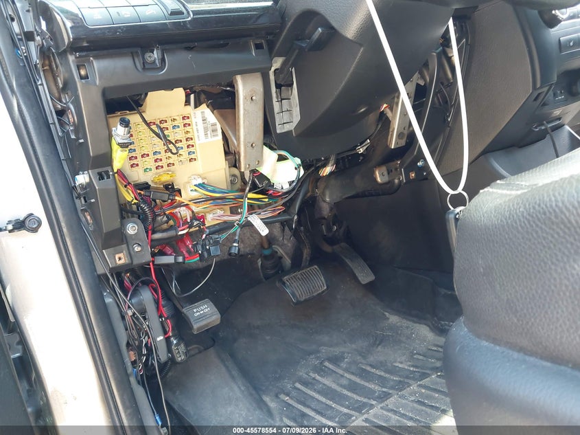 2011 Kia Sorento VIN 5XYKUDA28BG022524 IAAI salvage auction — MECHANICAL, Clear (Massachusetts), sold $975 on 2026-07-28 (photo 6)