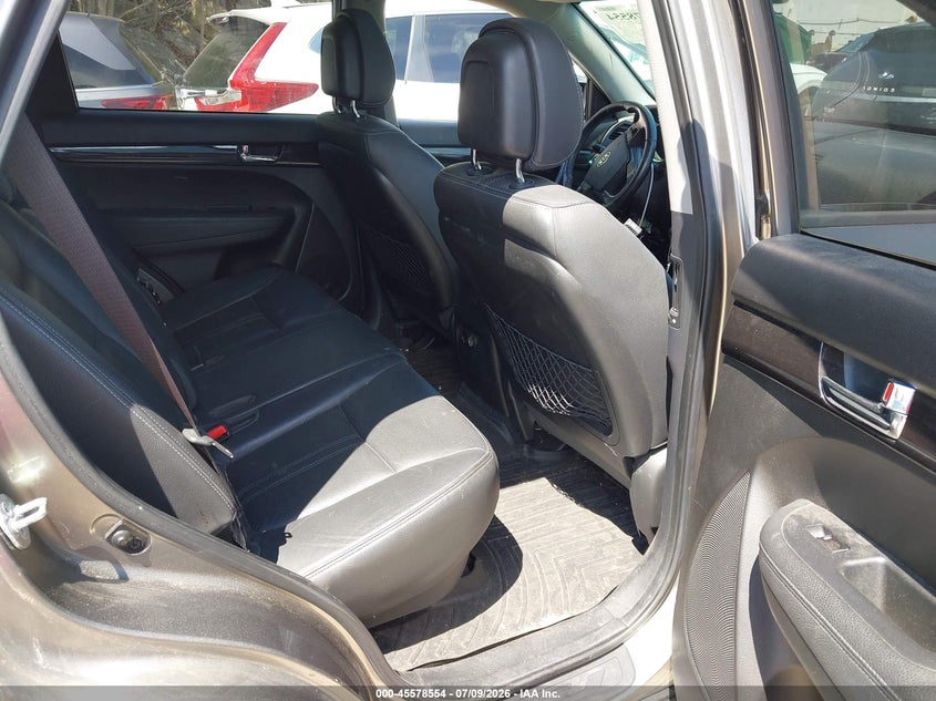 2011 Kia Sorento VIN 5XYKUDA28BG022524 IAAI salvage auction — MECHANICAL, Clear (Massachusetts), sold $975 on 2026-07-28 (photo 8)