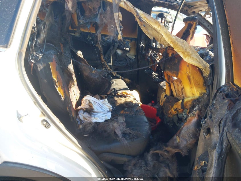 2018 Toyota Rav 4 VIN JTMNFREV8JJ186900 IAAI salvage auction — EXTERIOR BURN, Bill Of Sale (Georgia), sold $25 on 2026-07-29 (photo 8)