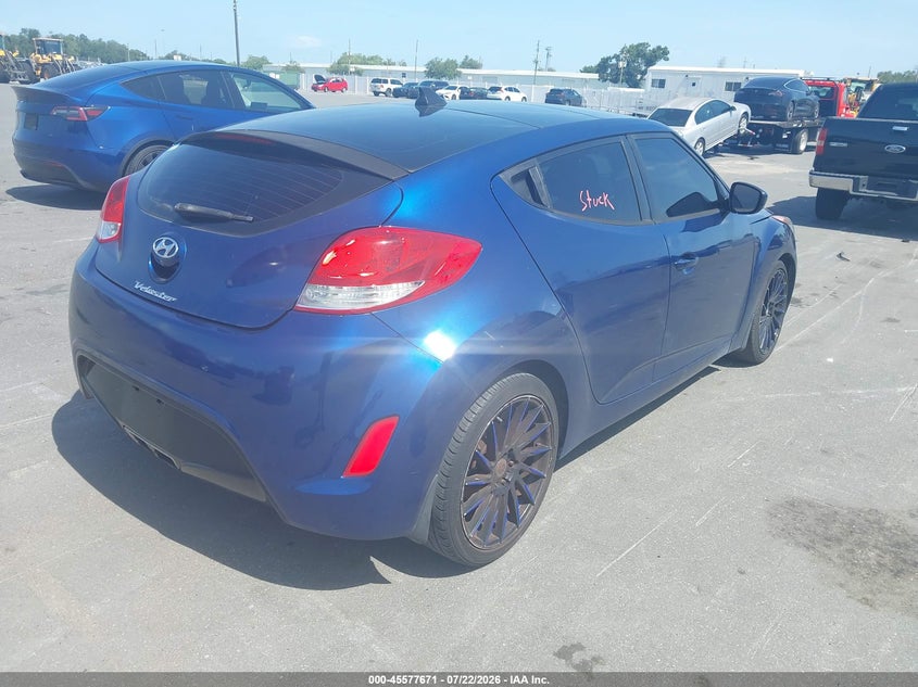2016 Hyundai Veloster VIN KMHTC6AD1GU299148 IAAI salvage auction — NORMAL WEAR, Clear (Florida), sold $25 on 2026-07-29 (photo 4)