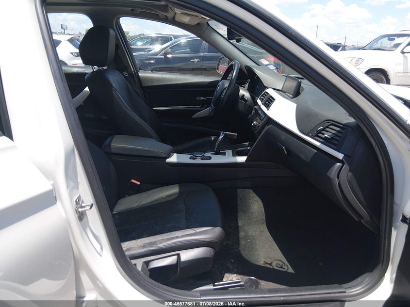 2015 BMW 3 series VIN WBA3B1C51FK136846 IAAI salvage auction — NORMAL WEAR, Original (Texas), sold $1,650 on 2026-08-12 (photo 5)