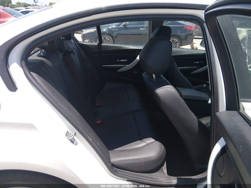 2015 BMW 3 series VIN WBA3B1C51FK136846 IAAI salvage auction — NORMAL WEAR, Original (Texas), sold $1,650 on 2026-08-12 (photo 8)