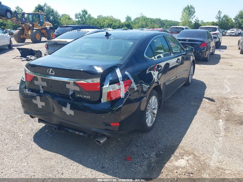 2014 Lexus ES VIN JTHBK1GG3E2099421 IAAI salvage auction — REAR END, Salvage Title, sold $3,300 on 2026-07-31 (photo 4)