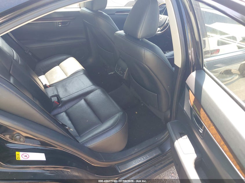 2014 Lexus ES VIN JTHBK1GG3E2099421 IAAI salvage auction — REAR END, Salvage Title, sold $3,300 on 2026-07-31 (photo 8)
