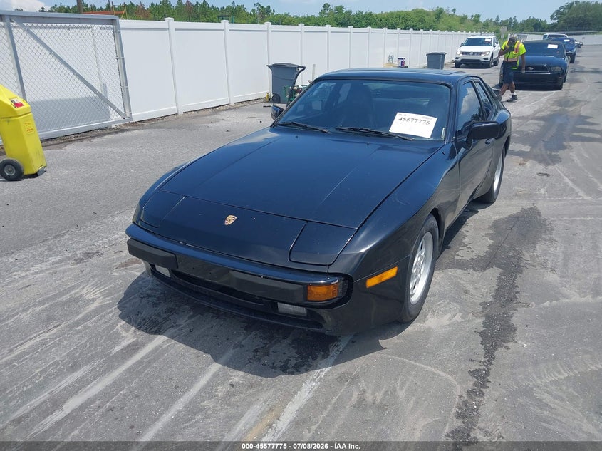1983 Porsche 944 VIN WP0AA0944DN463923 IAAI salvage auction — NORMAL WEAR, Clear (Florida), sold $1,975 on 2026-07-20 (photo 2)