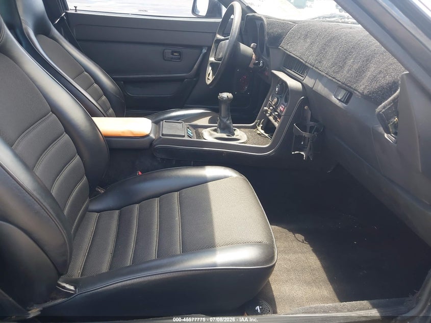 1983 Porsche 944 VIN WP0AA0944DN463923 IAAI salvage auction — NORMAL WEAR, Clear (Florida), sold $1,975 on 2026-07-20 (photo 5)