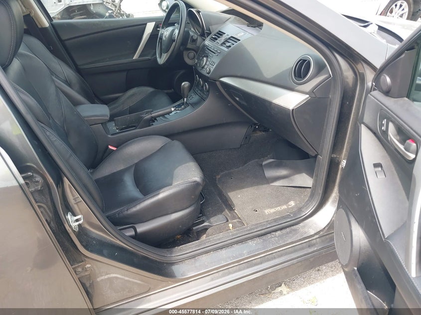 2012 Mazda 3 VIN JM1BL1M58C1562173 IAAI salvage auction — NORMAL WEAR, Clear (Illinois), sold $375 on 2026-07-27 (photo 5)