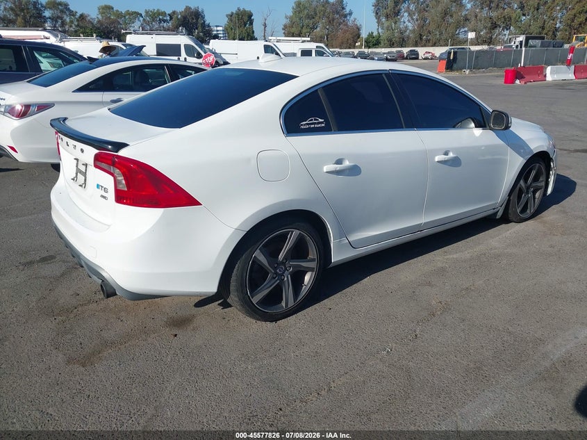 2012 Volvo S60 VIN YV1902FH3C2104260 IAAI salvage auction — NORMAL WEAR, Clear - Dealer Only (California), sold $1,100 on 2026-07-23 (photo 4)