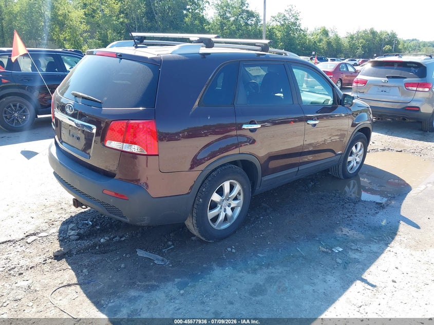 2011 Kia Sorento VIN 5XYKTDA18BG111617 IAAI salvage auction — NORMAL WEAR, Original (New Hampshire), sold $950 on 2026-07-15 (photo 4)