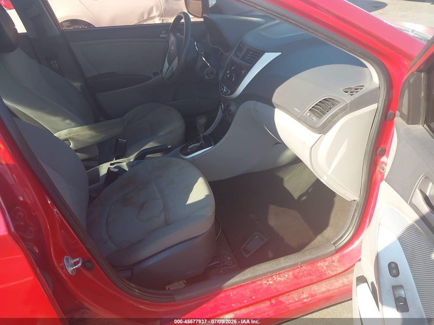 2013 Hyundai Accent VIN KMHCT4AE4DU349338 IAAI salvage auction — NORMAL WEAR, Clear (Florida), sold $400 on 2026-07-29 (photo 5)