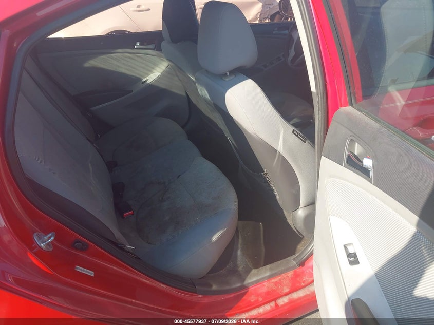 2013 Hyundai Accent VIN KMHCT4AE4DU349338 IAAI salvage auction — NORMAL WEAR, Clear (Florida), sold $400 on 2026-07-29 (photo 8)