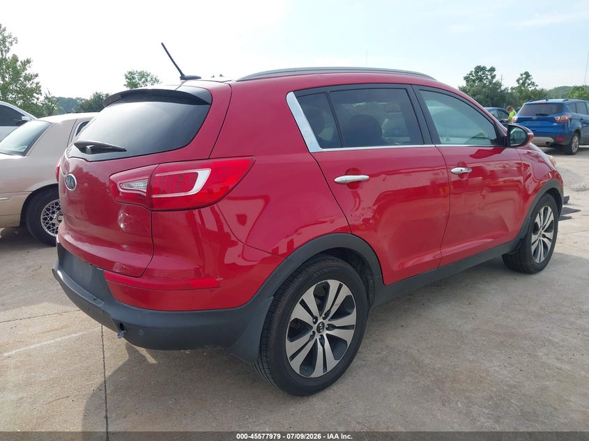 2012 Kia Sportage VIN KNDPC3A20C7199568 IAAI salvage auction — SIDE, Salvage (Missouri), sold $1,250 on 2026-08-02 (photo 4)