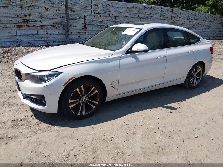 2017 BMW 3er VIN WBA8Z9C50HG453197 IAAI salvage auction — UNKNOWN, Salvage (Massachusetts), sold $1,725 on 2026-08-12 (photo 2)