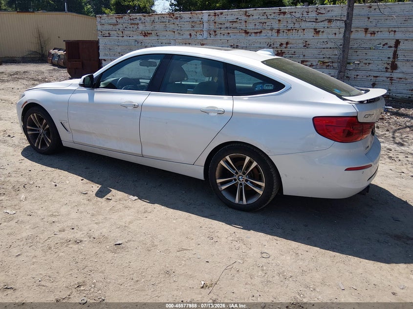 2017 BMW 3er VIN WBA8Z9C50HG453197 IAAI salvage auction — UNKNOWN, Salvage (Massachusetts), sold $1,725 on 2026-08-12 (photo 3)