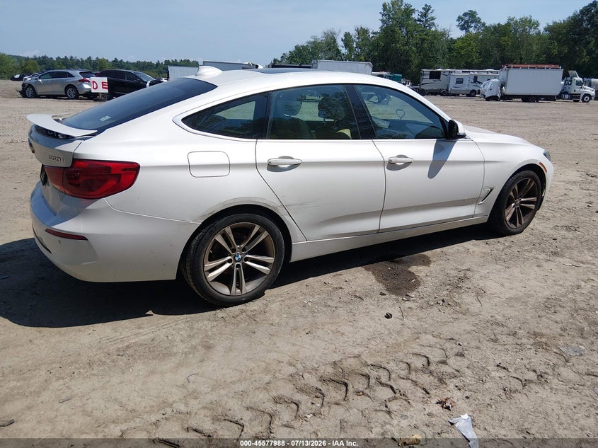 2017 BMW 3er VIN WBA8Z9C50HG453197 IAAI salvage auction — UNKNOWN, Salvage (Massachusetts), sold $1,725 on 2026-08-12 (photo 4)
