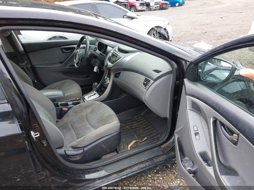 2012 Hyundai Elantra VIN KMHDH4AE5CU426853 IAAI salvage auction — NORMAL WEAR, Clear (Pennsylvania), sold $575 on 2026-07-20 (photo 5)