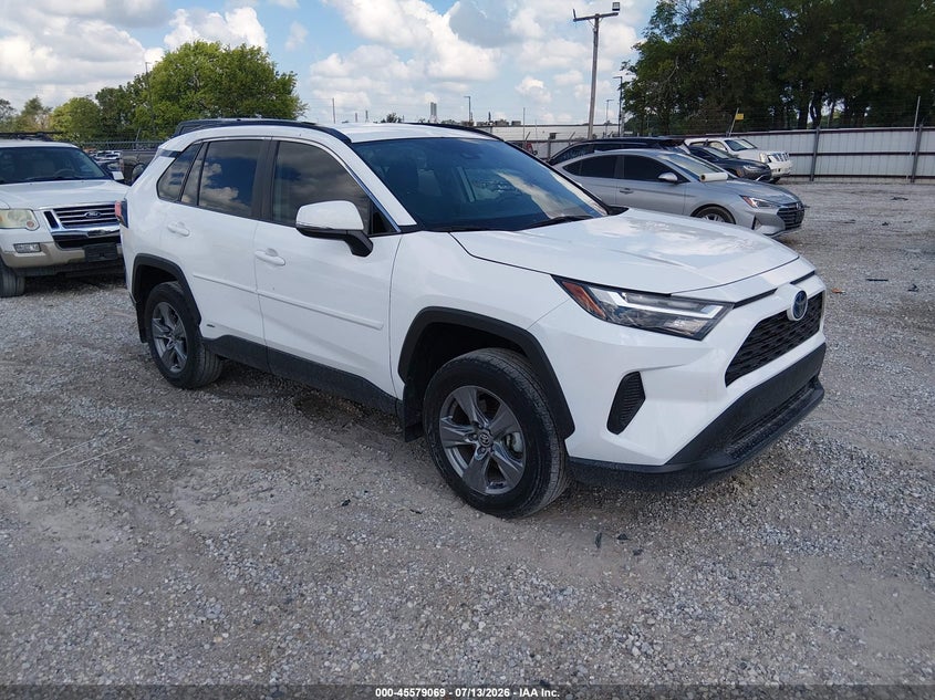 2024 Toyota Rav 4 VIN 2T3RWRFV9RW207461 IAAI salvage auction — HAIL, Salvage Title, sold $15,800 on 2026-07-30 (photo 1)