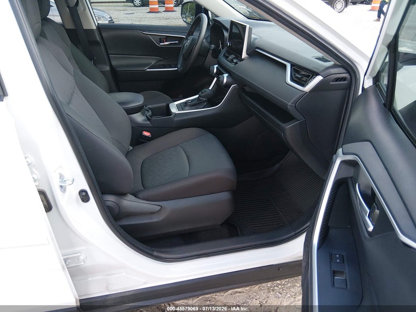 2024 Toyota Rav 4 VIN 2T3RWRFV9RW207461 IAAI salvage auction — HAIL, Salvage Title, sold $15,800 on 2026-07-30 (photo 5)