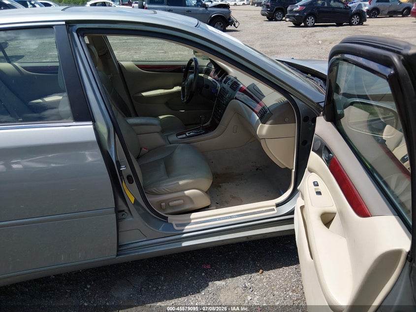 2003 Lexus Es 300 VIN JTHBF30G336016294 IAAI salvage auction — FRONT END, Salvage (Pennsylvania), sold $325 on 2026-07-31 (photo 5)
