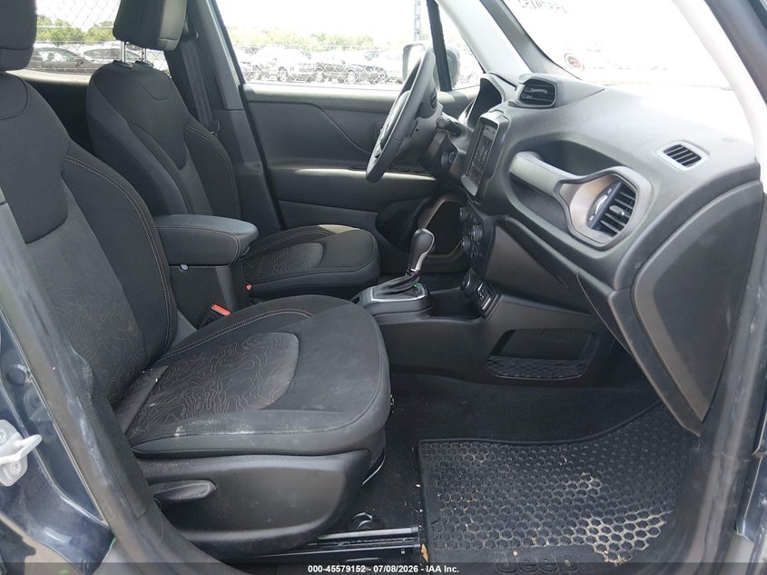 2023 Jeep Renegade VIN ZACNJDB19PPP55729 IAAI salvage auction — SIDE, Salvage Title, sold $6,700 on 2026-08-15 (photo 5)