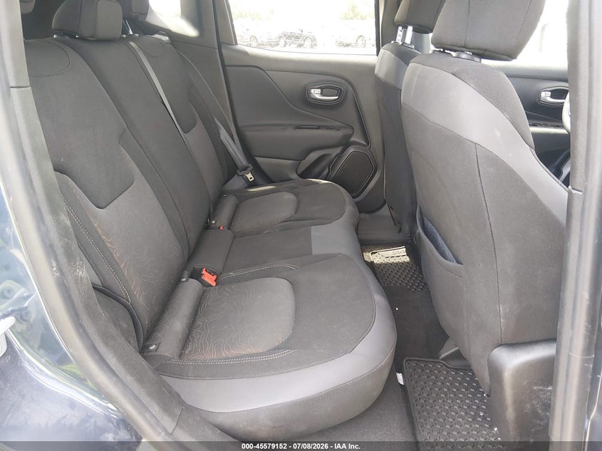 2023 Jeep Renegade VIN ZACNJDB19PPP55729 IAAI salvage auction — SIDE, Salvage Title, sold $6,700 on 2026-08-15 (photo 8)