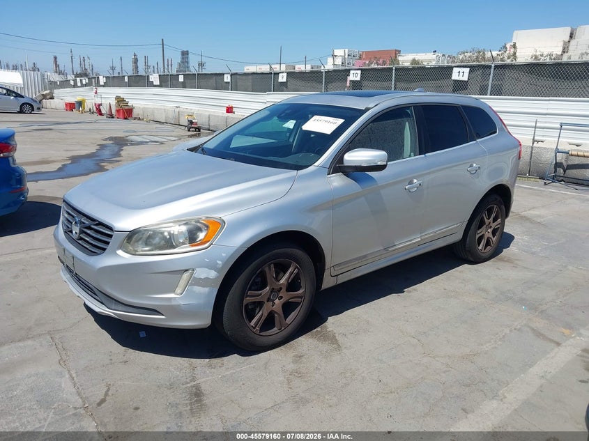 2014 Volvo Xc60 VIN YV4902DZ5E2504144 IAAI salvage auction — SIDE, Clear - Dealer Only (California), sold $850 on 2026-07-29 (photo 2)