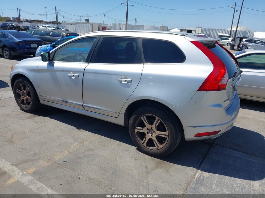 2014 Volvo Xc60 VIN YV4902DZ5E2504144 IAAI salvage auction — SIDE, Clear - Dealer Only (California), sold $850 on 2026-07-29 (photo 3)