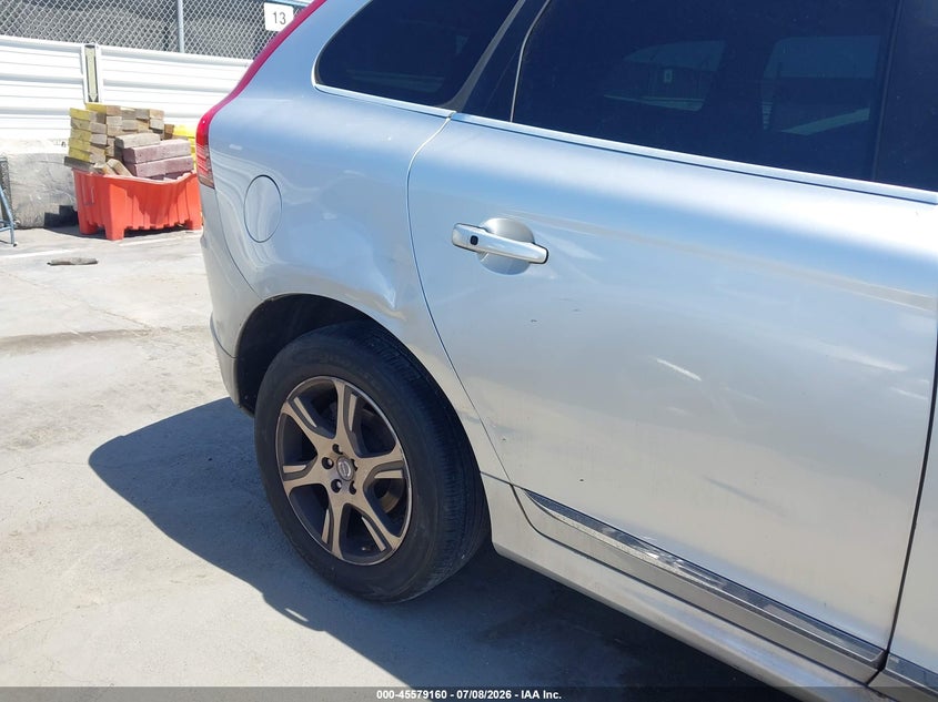 2014 Volvo Xc60 VIN YV4902DZ5E2504144 IAAI salvage auction — SIDE, Clear - Dealer Only (California), sold $850 on 2026-07-29 (photo 6)