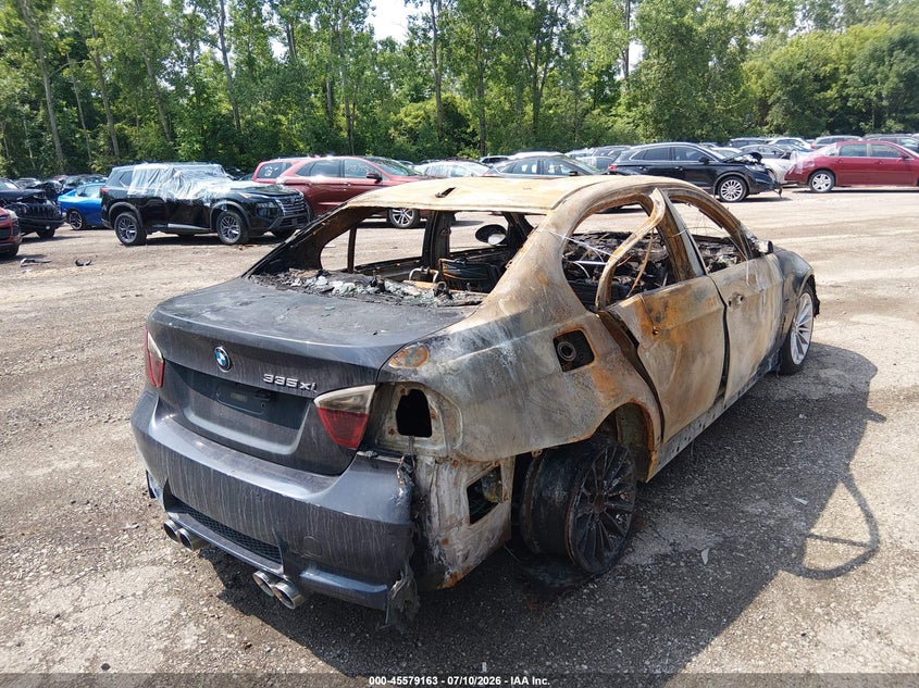 2008 BMW 3er VIN WBAVD53538A253024 IAAI salvage auction — TOTAL BURN, Bill Of Sale Destruction Only - Salvage (Ohio), sold $100 on 2026-08-04 (photo 4)