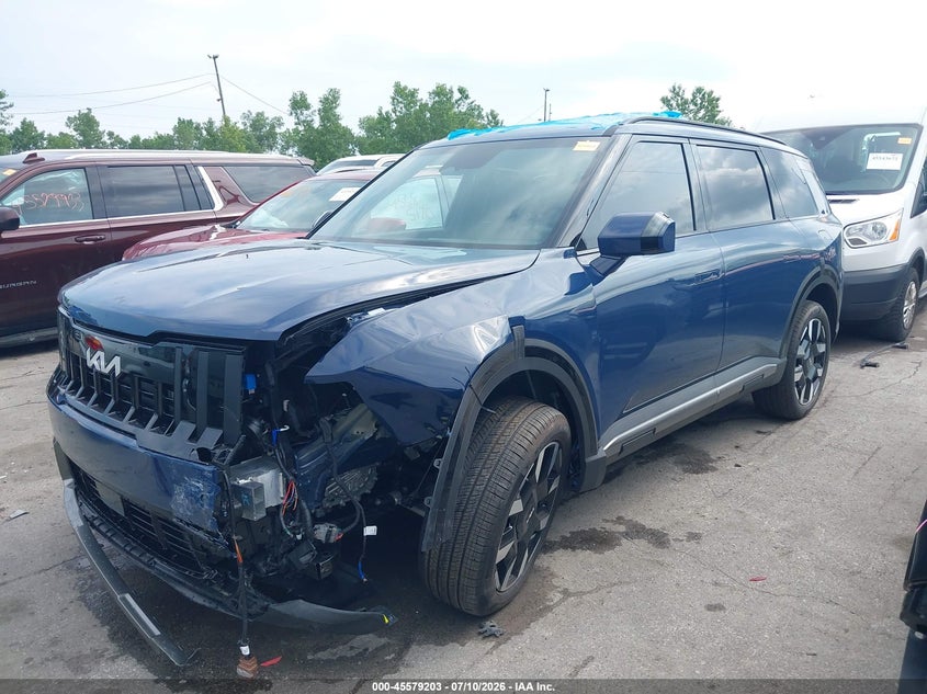 2027 Kia Telluride VIN 5XYPEES17VG027135 IAAI salvage auction — LEFT FRONT, Salvage Title, sold $18,600 on 2026-08-01 (photo 2)