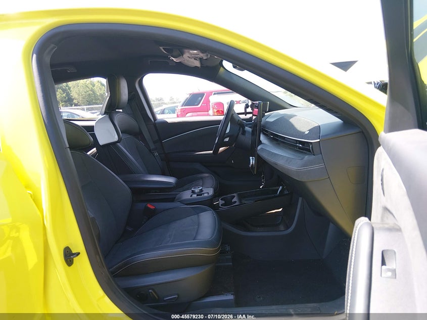 2024 Ford Mustang mach-e VIN 3FMTK4SX8RMA22276 IAAI salvage auction — SIDE, Salvage Title, sold $14,000 on 2026-08-21 (photo 5)