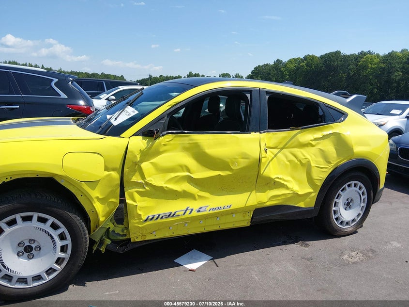 2024 Ford Mustang mach-e VIN 3FMTK4SX8RMA22276 IAAI salvage auction — SIDE, Salvage Title, sold $14,000 on 2026-08-21 (photo 6)